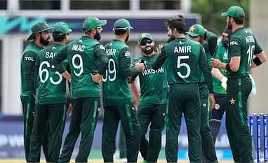 பெண் ஊழியரிடம் "அத்துமீறல்".. சிக்கிய பாகிஸ்தான் கிரிக்கெட் வீரர் - டி20 உலகக்கோப்பை தொடரில் நடந்த அவலம்.. இது வேறயா!