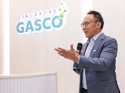 உலக நாடுகள் இருளில் மூழ்கினாலும் சிங்கப்பூர் கவலைப்படாது! மாதக்கணக்கில் தாங்கும் ‘எனர்ஜி’ ரகசியம்!