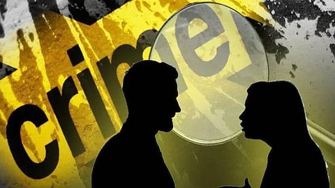 “19 வயது பெண்ணுக்கு லவ் டார்ச்சர் கொடுத்த 65 வயது முதியவர்” - காதல் கவிதை அனுப்பி தொடர் தொல்லை… அரிவாளால் வெட்டி உறவினர் பதிலடி!