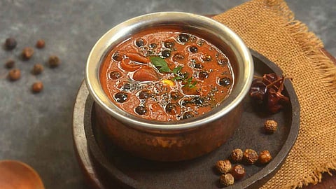 கல்யாண வத்தக்குழம்பு.. உங்க வீட்லயே பண்ணலாம்! 