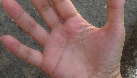 உங்கள் கையில்.. 'M' ரேகை உள்ளவர்கள் சாதாரணமானவர்கள் அல்ல.. நீங்களே ஒரு ராஜா தான்!