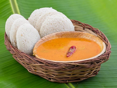 idli and sambar 