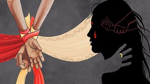 மனைவியை திருமண பலாத்காரம் செய்த கணவன் 