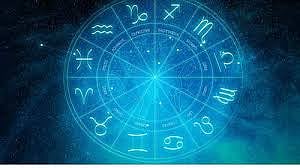 2026 தமிழ்ப் புத்தாண்டில்.. பண மழையில் நனையப்போகும் 5 ராசிகள்.. குபேர யோகம் யாருக்குக் காத்திருக்கிறது?