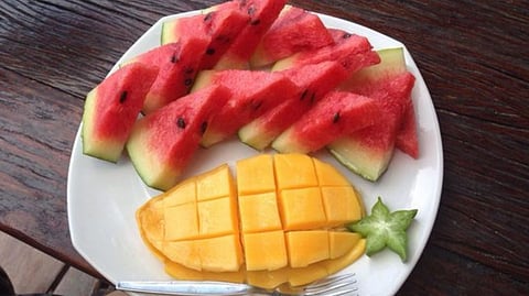 மாம்பழம் VS தர்பூசணி