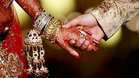 கணவனிடம் 90 லட்ச ரூபாய் கேட்டு கொலை மிரட்டல் விடுத்த மனைவி 