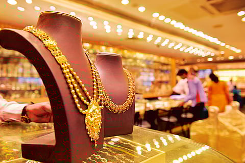 Sudden drop in gold prices hits jackpot for jewelers