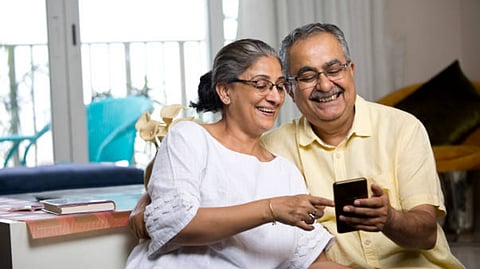 ஓய்வூதியத் திட்டம்.. வயதான காலத்தில் யாரையும் எதிர்பார்க்காமல் வாழ! அரசு வழங்கும் பாதுகாப்பான சேமிப்புத் திட்டம் இதோ! 