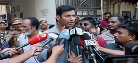 "அரசியல்வாதிகள் சரியில்லை.. அப்புறம் ஏன் நடிகர்கள் அரசியலுக்கு வரமாட்டாங்க?" - விஷால்