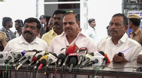 “தலைமைச் செயலகமா.. தவெக அலுவலகமா?” - செய்தியாளர் சந்திப்பில் கிருஷ்ணமூர்த்தி கடும் விமர்சனம்.. குதிரை வேகத்தில் தவெக குதிரை பேரமா?