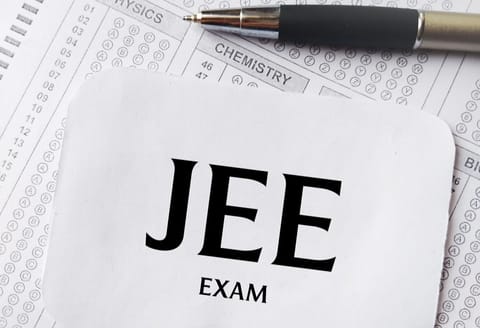 JEE தேர்வு முடிவு.. டேட்டா பாதுகாப்பு கேள்விக்குறி! ஆராய்ச்சியாளரின் பகீர் குற்றச்சாட்டும் ஐஐடி ரூர்க்கியின் பதிலடியும்!