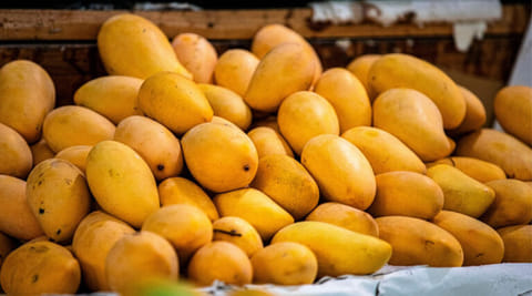  Indian mangoes.