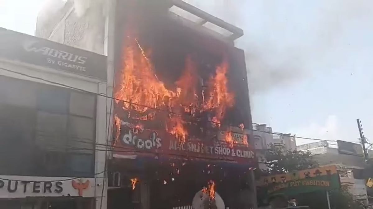 வீட்டுக்கான அனுமதி... ஆனால் உள்ளே வணிக வளாகம்! 15 உயிர்களை பலிகொண்ட லக்னோ தீ விபத்தின் அதிர்ச்சி பின்னணி