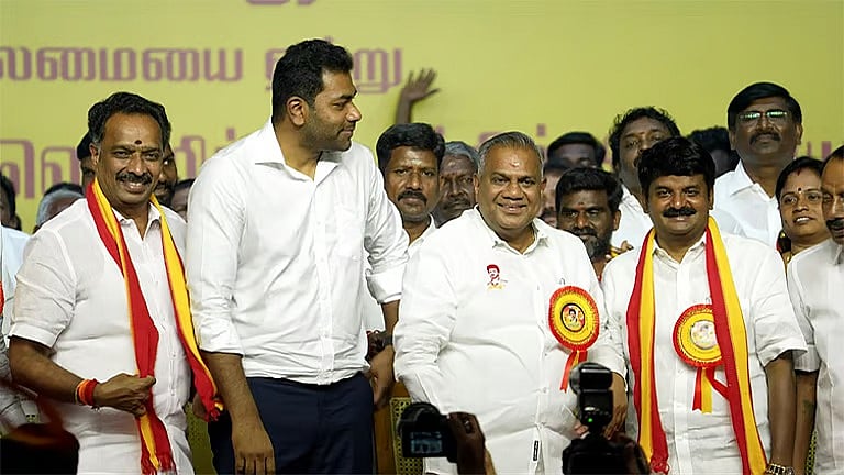 “இது வெறும் ட்ரெய்லர் தான்” - தவெகவில் இணைந்த விஜயபாஸ்கர் பேச்சு! தேர்தலுக்கு முன்னே போடப்பட்ட பிளானா இது? 