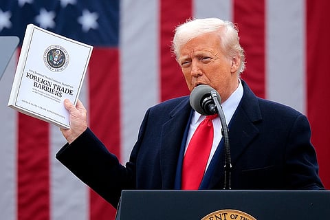 உலக நாடுகளுக்கு புதிய Import Tax அறிவித்த Trump... இந்தியாவுக்கு 10% Tariff; ஏற்றுமதி, வேலைவாய்ப்பு மீது என்ன தாக்கம்?