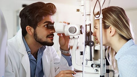 Eye specialist
