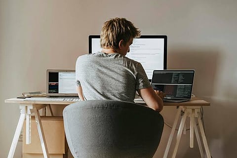 employee-115-km-commute-hybrid-work-from-home-job