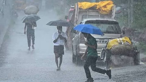 “இன்றும், நாளையும்  பலத்த காற்றுடன் மழை” - 14 மாவட்டங்களுக்கு அலர்ட்… சென்னைக்கும் வந்த வார்னிங்!