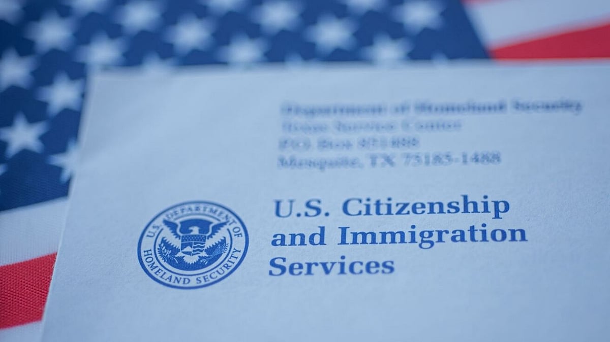 முகவரி மாற்றத்தை 10 நாட்களில் USCIS-க்கு தெரிவிக்க வேண்டும்