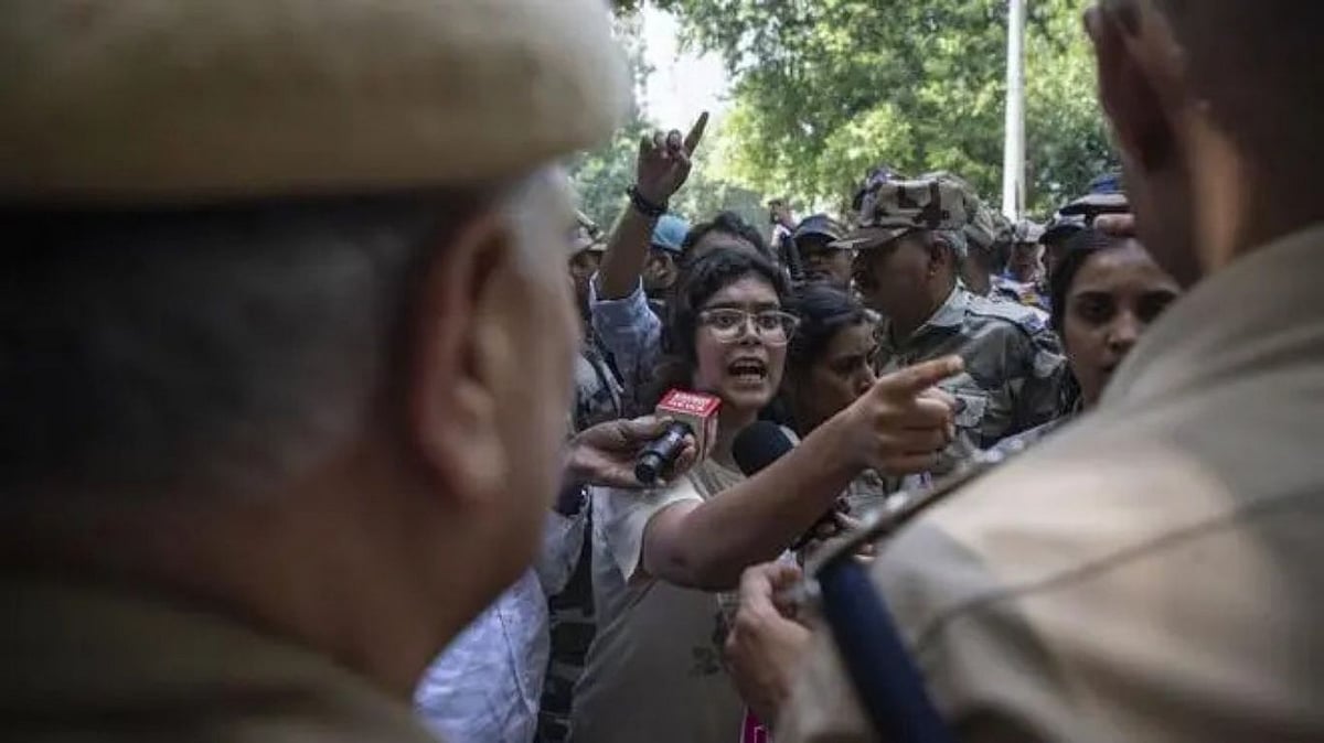 பெண் செய்தியாளரை ACP துன்புறுத்திய விவகாரம்: போராட்டம், கைது