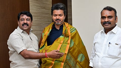 "Was a Saree Wrapped Around Chief Minister Vijay?" Social Media Mocks and Nainar Nagendran's Clarification