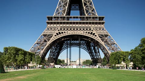 Eiffel Tower-ல் பெண்களுக்கு அனுமதி மறுக்கப்பட்டதா? சர்வதேச அளவில் வெடித்த சர்ச்சைக்கு விளக்கம்!