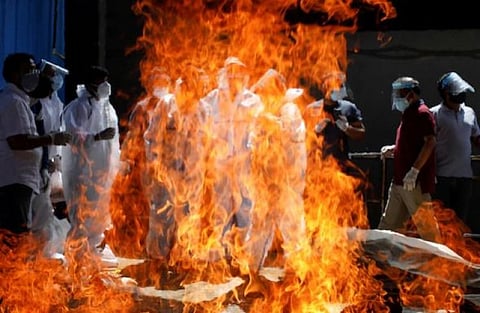 கொரோனாவுக்கு ஒரே நாளில் 2000 பேர் பலி: அதிர்ச்சி ரிப்போர்ட்!   