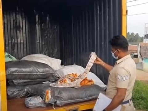 சேலம் முழுவதும் அதிரடி சோதனை... ரூ.1 கோடி மதிப்புள்ள குட்கா பொருட்கள் பறிமுதல்...