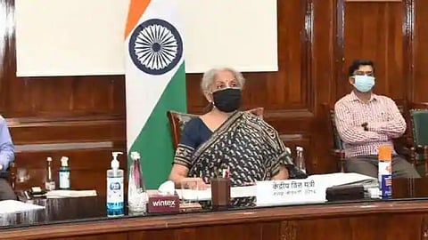 பெட்ரோல், டீசல் விலை ஜி.எஸ்.டி. வரம்பின்கீழ் வருமா..?   ஜி.எஸ்.டி. கவுன்சில் கூட்டம் இன்று கூடுகிறது...