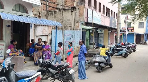 யாரையும் சும்மா விடக்கூடாது... கடிதம் எழுதி வைத்து தற்கொலை செய்த மாணவி...