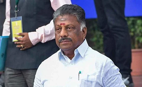மாணவியர், ஆசிரியர்களுக்கு சிக்கல் - தமிழக அரசு நடவடிக்கை எடுக்க ஓ.பன்னீர்செல்வம் வலியுறுத்தல்