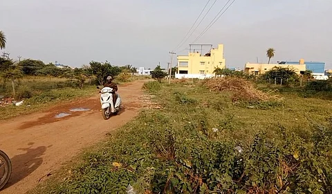 யாருயா....இவங்களா....போடாத சாலைக்கு ரூ.1 கோடி கணக்காம்...!அதிர்ச்சியில் மக்கள்...!!