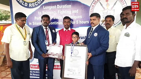 சிலம்பத்தில் 173 மாணவர்கள் உலக சாதனை முயற்சி!