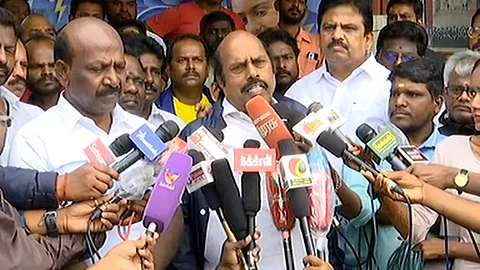 ” ஒரு ஒப்பந்ததாரருக்கு ஒரு நேரத்தில் ஒரு பணி மட்டுமே வழங்க நடவடிக்கை...” - அமைச்சர் எ.வ.வேலு