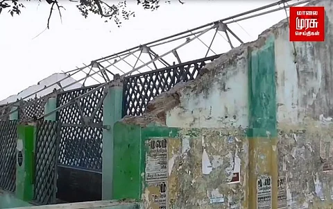 டெண்டருக்காக பள்ளி கட்டிடங்கள் இடிப்பு - மறைமுகமாக ஒப்பந்தம் - கண்டுகொள்ளாத அதிகாரிகள்......