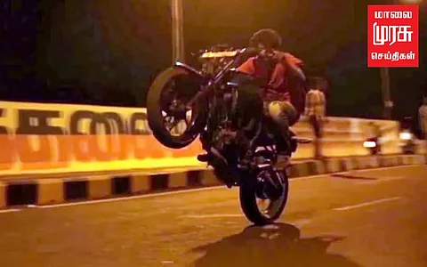 சென்னையில் நள்ளிரவில் இளைஞர்கள் பைக் ரேஸ்...! துரத்தி பிடித்த போலீசார்...!!