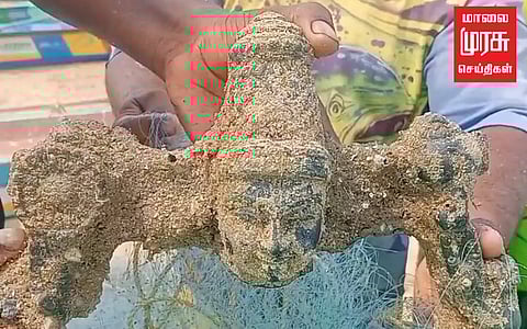 மீன்பிடி வலையில் சிக்கிய பெருமாள் சிலை!
