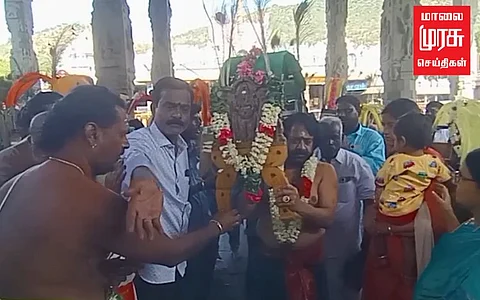 ஆடி கிருத்திகை: பரணி காவடி சுமந்து பக்தர்கள் வ்ழிபாடு...!