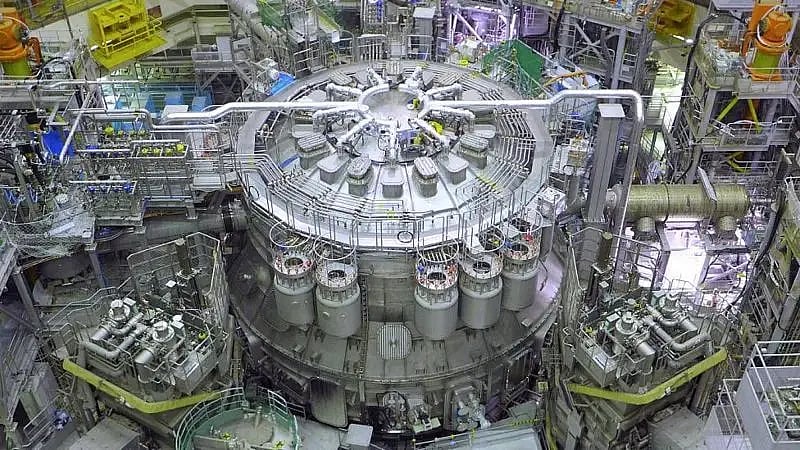 International Thermonuclear Experimental Reactor present artificial sun ...