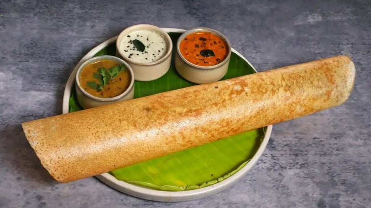 Hotel style dosa secret! crispy dosa in red color.. Tips for housewives!