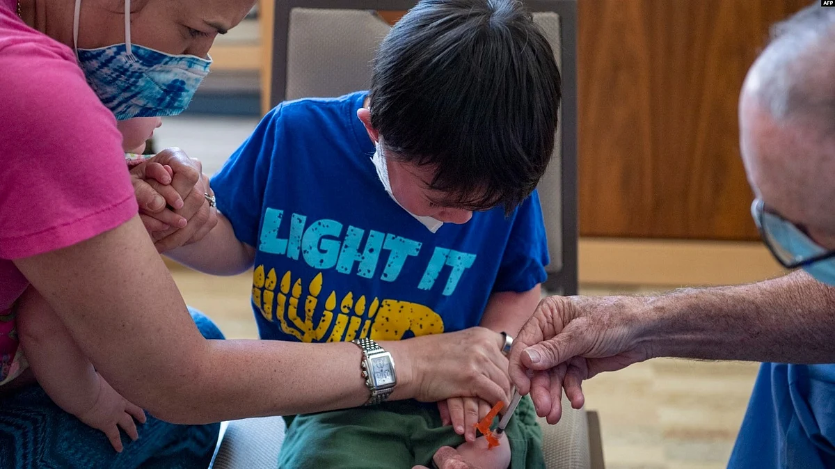 US starts vaccinating its youngest children against COVID-19 (VOA)