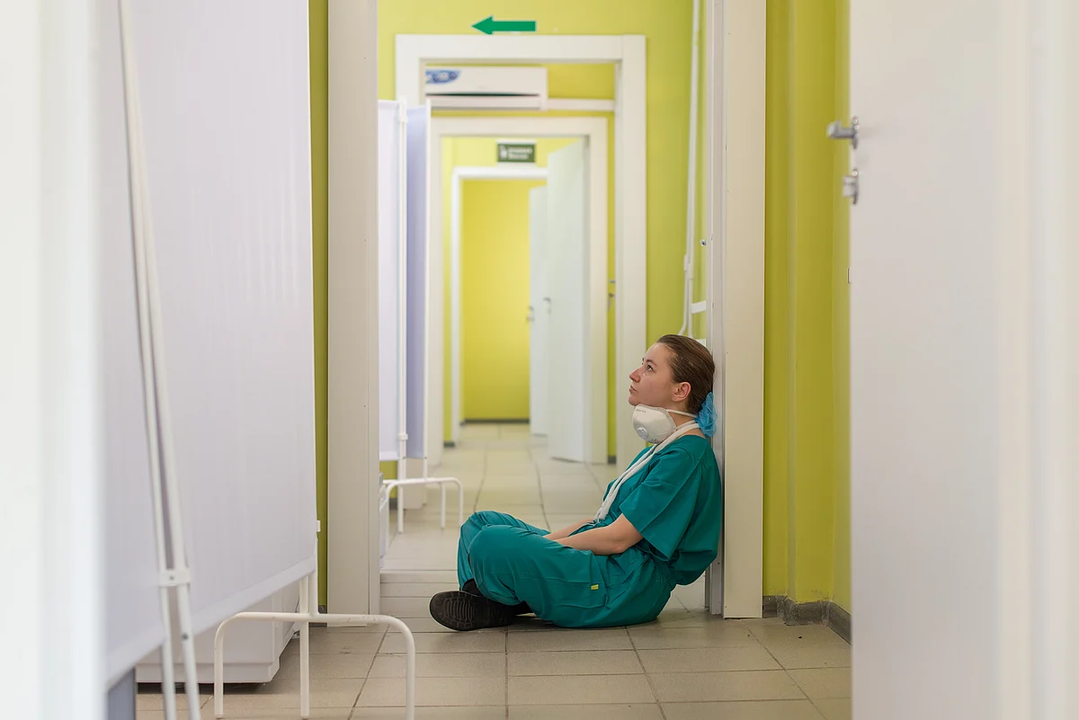 Resident doctors are part of a toxic work culture where they don't get to eat or sleep on time. This toxicity is glorified as an absolute necessity to become a good doctor. Is this even rational? (Representational image from Unsplash)