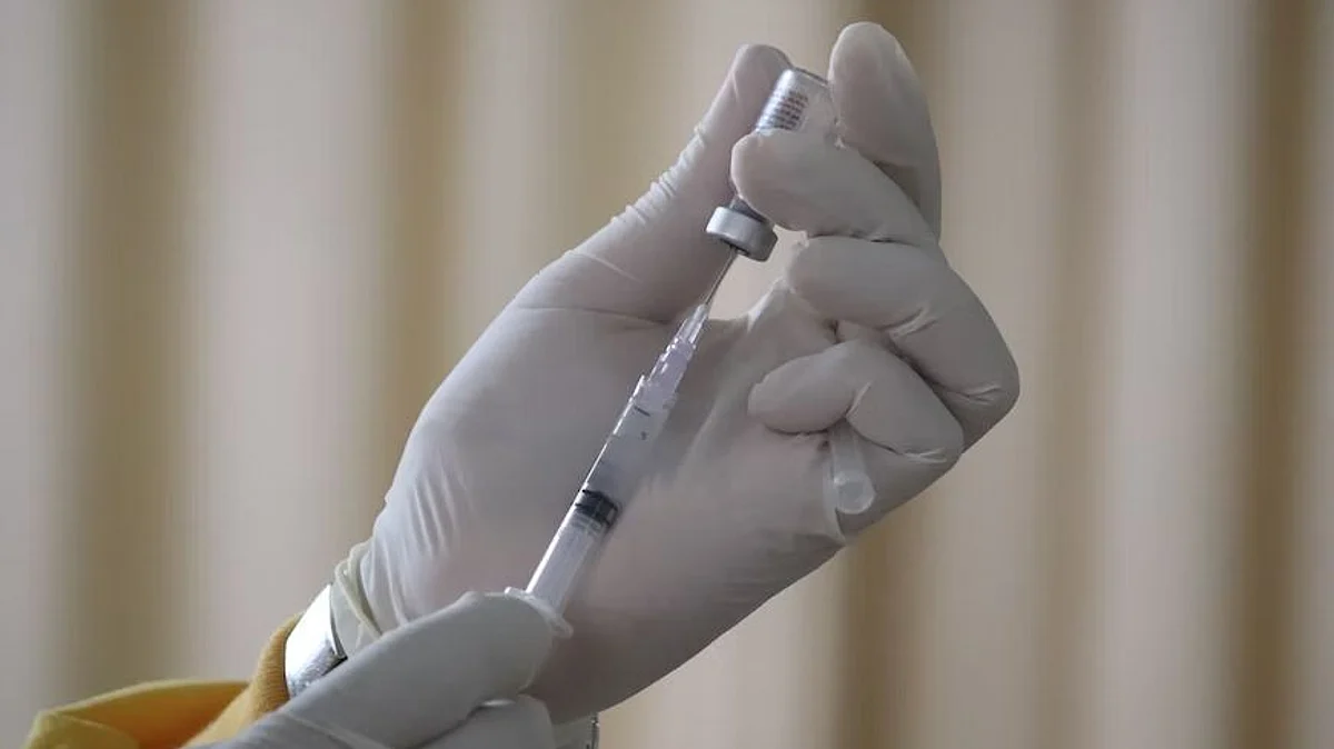 To block infection from HIV, a successful vaccine will require a combination of ingredients, including at least three antibody targets and a substance that boosts immune responses (Unsplash)