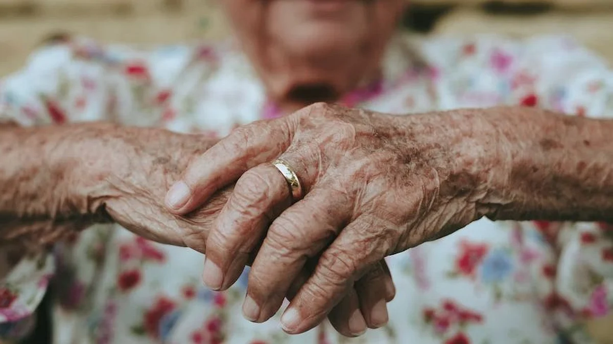 A multidisciplinary effort to improve care for older patients who arrive at the emergency room with a hip fracture has decreased the time before they have surgery, shortened hospital stays (Unsplash)