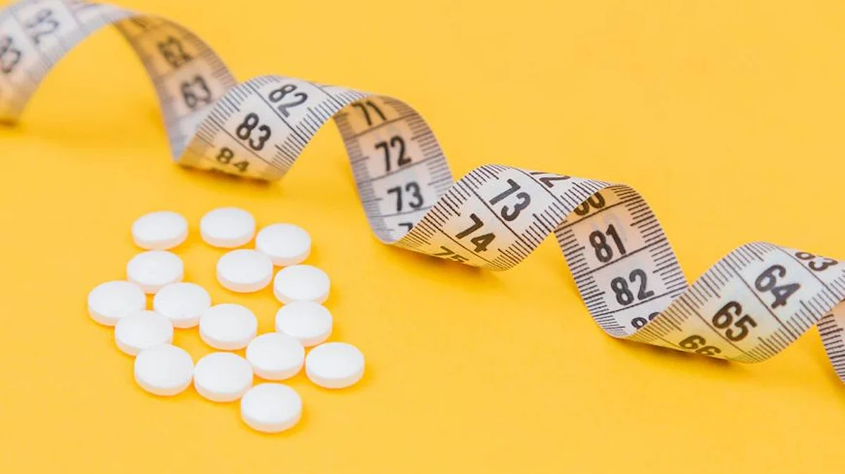 Dietary supplements, which encompass a broad range of vitamins, herbs, and minerals, are classified by the FDA as food and don’t undergo scientific and safety testing as prescription drugs and over-the-counter medicines do (Image Source- Unsplash)