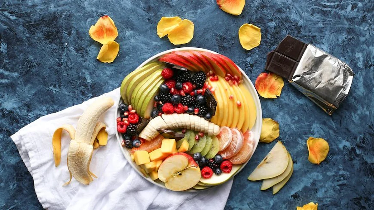 B-type procyanidins, made of catechin oligomers, are a class of polyphenols found abundantly in foods like cocoa, apples, grape seeds, and red wine (Unsplash)