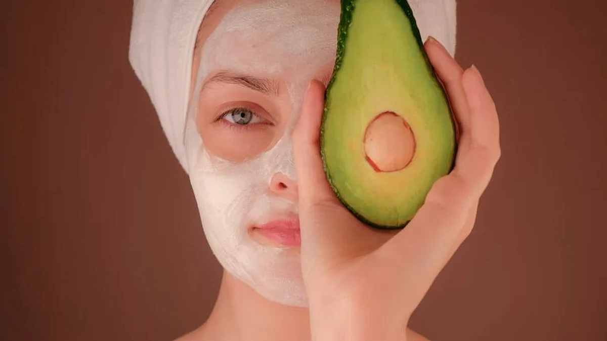 With the indulgence of heavy makeup and heavier food, which can impact your skin and lead to acne, it becomes critical to take care of your skin and ensure that you have a flawless glow (Unspalsh)