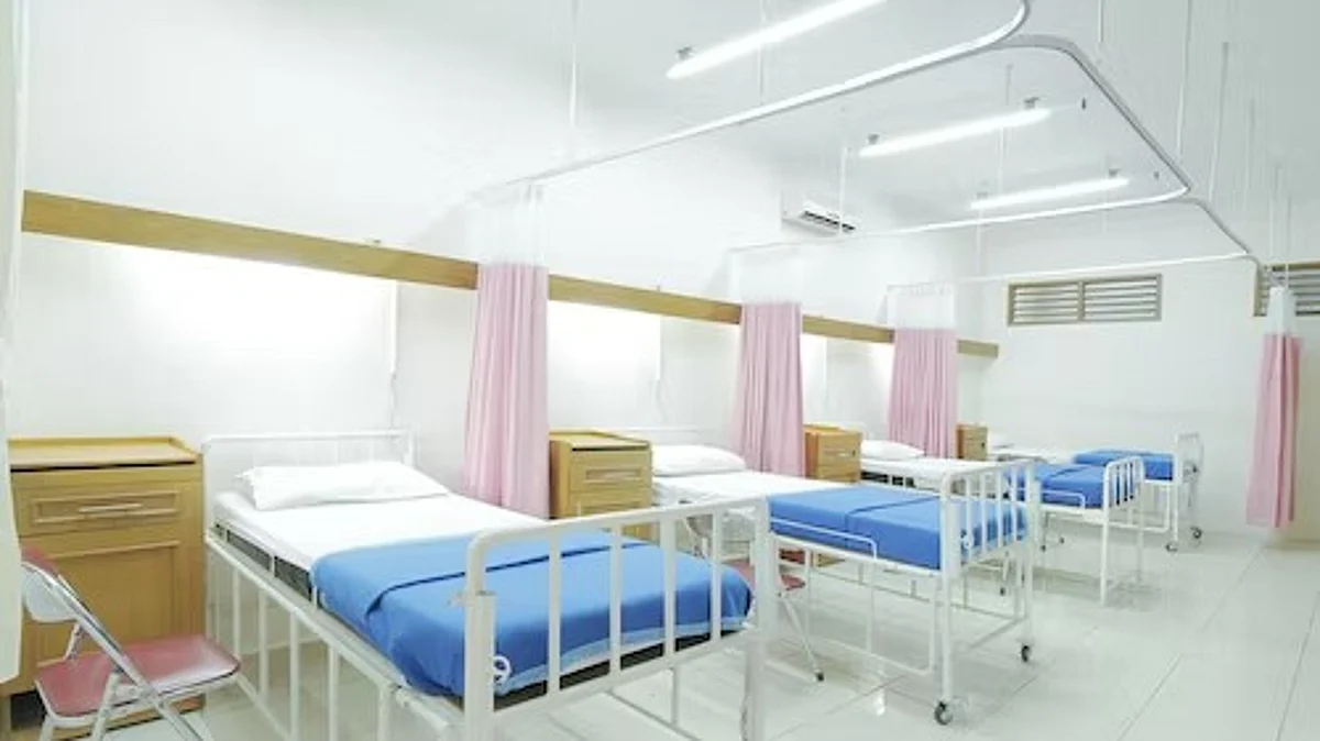 A recent study on those data finds significant discrepancies in diagnosis between individuals referred to hospitals with and without housing concerns. (Unsplash)