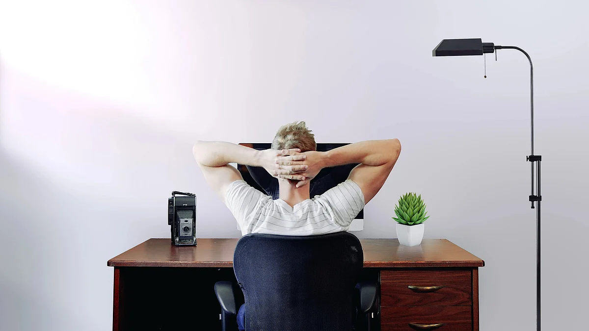 According to new data from the U.S. Census Bureau, working from home for some portion of the week has become the new normal for a large segment of Californians. The data shows high-income employees with college degrees are more likely to have access to this hybrid work model, while lower-income employees stay the course with on-site responsibilities and daily commutes.