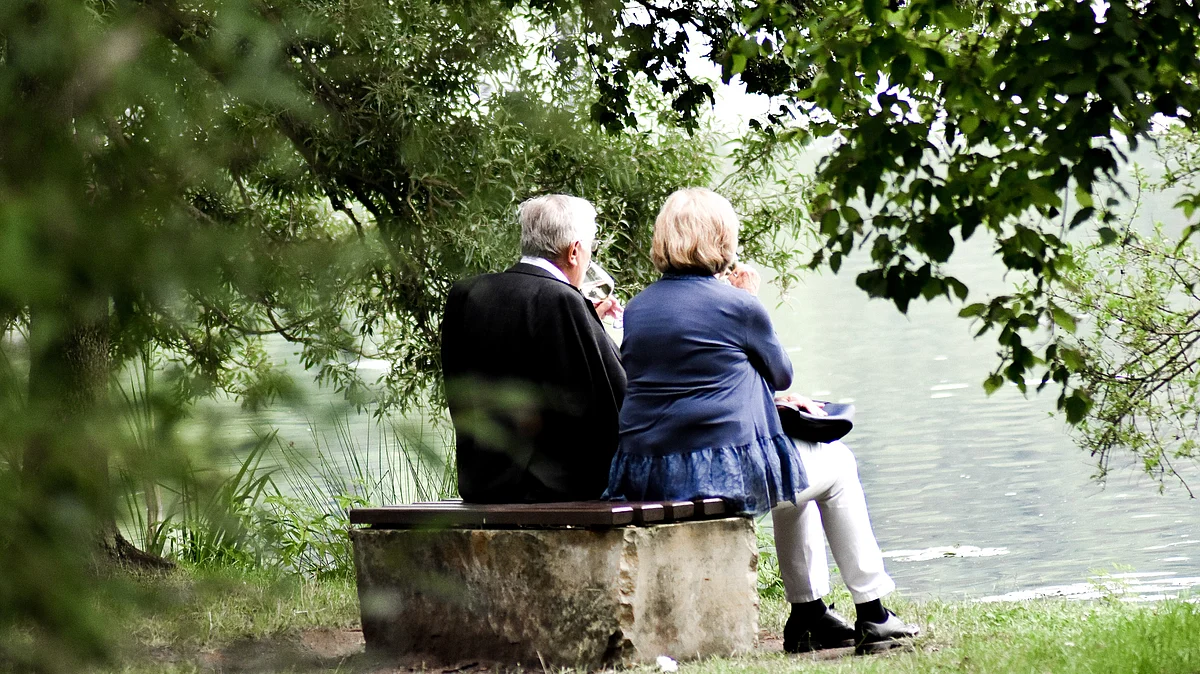 Retirement is the time to slow down and enjoy a slower pace of life after long years of working and possibly raising a family. The downside to it is that the body naturally slows down with age, leaving some wondering if they’ll be able to enjoy these years truly. Modern medicine advances help keep health in good condition, but there are plenty of things an individual can do to ensure they enjoy a happy, healthy retirement.